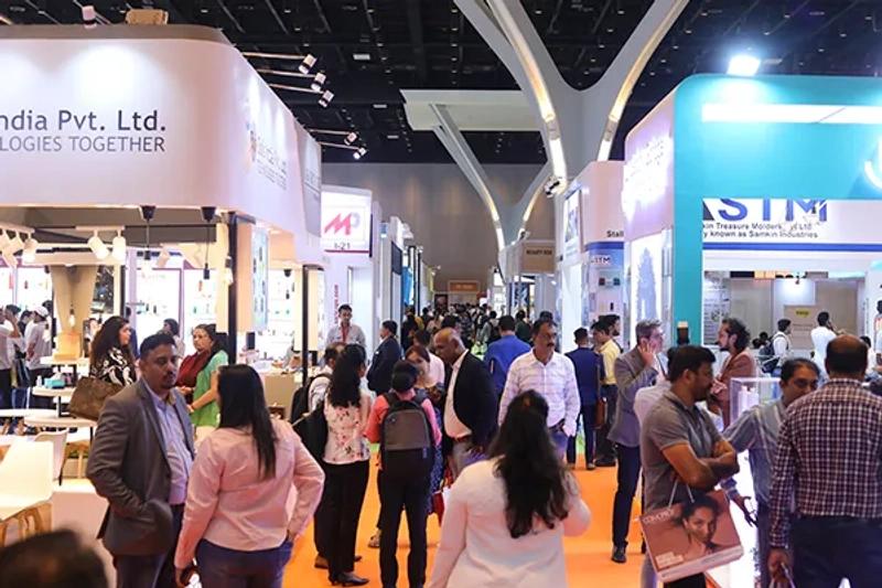India beauty expo exhibition crowd
